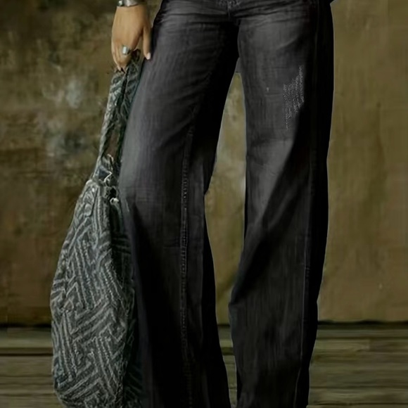 Retro Style Loose Fit Straight Jeans - Picture 2 of 4